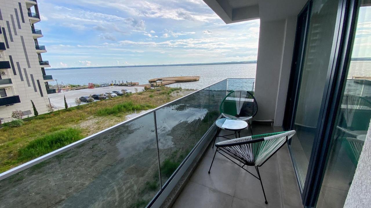 Myosotis Mamaia Studio By The Lake Apartment Exterior photo